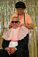 Alexander Burgey als schwuler Helmut.JPG_klein